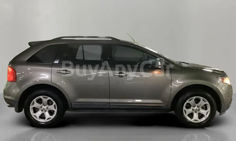 Vehicle photo 3