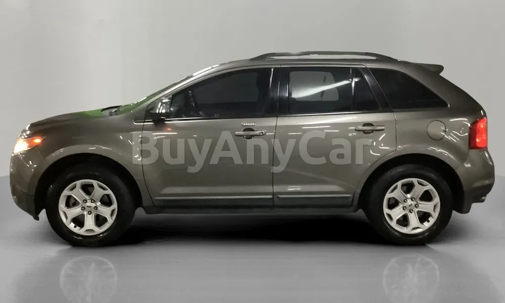 Vehicle photo 4