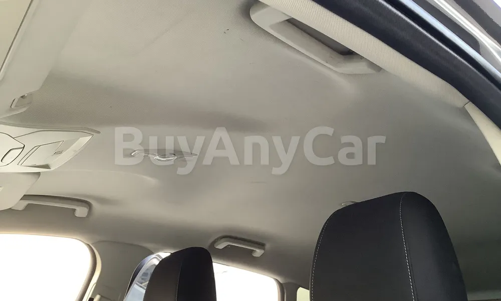 Vehicle photo 8