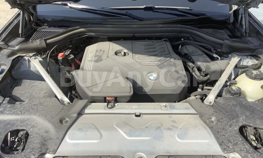 Vehicle photo 8