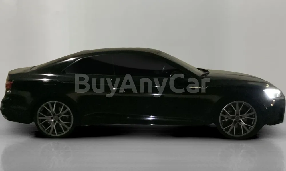 Vehicle photo 3