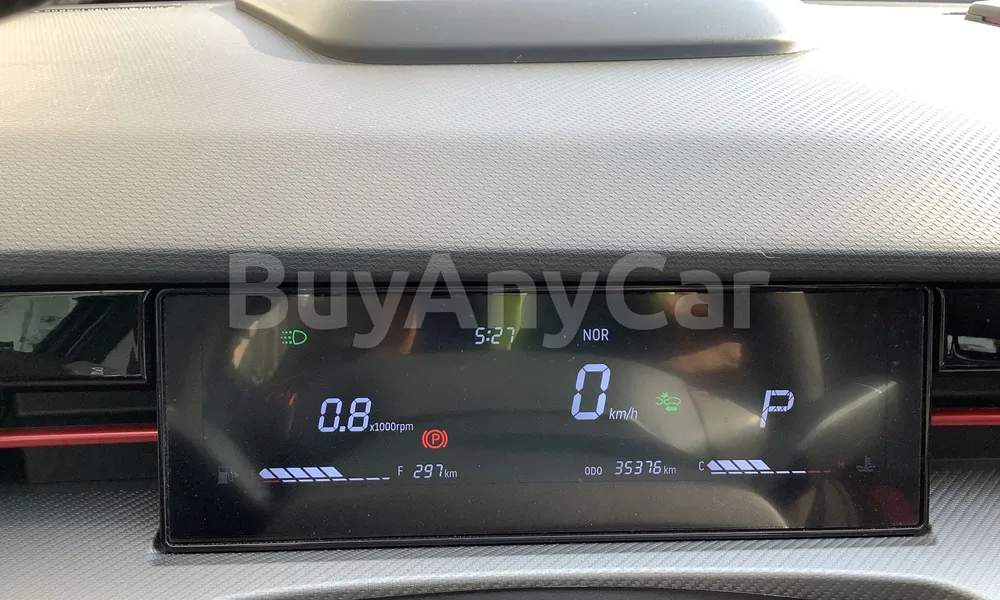 Vehicle photo 7