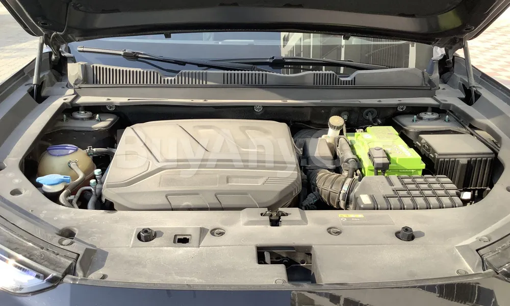 Vehicle photo 6