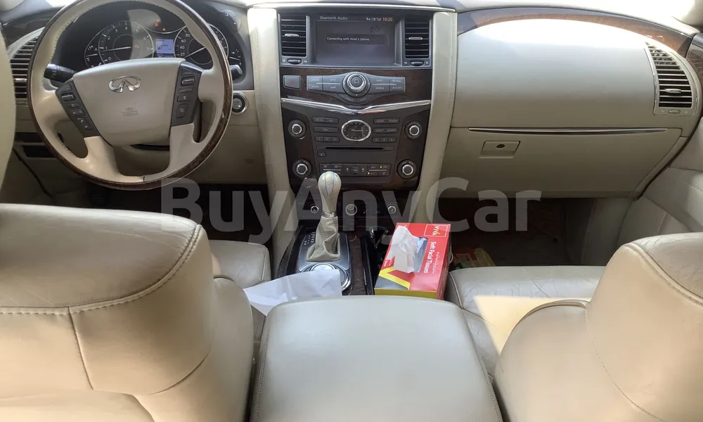 Vehicle photo 7