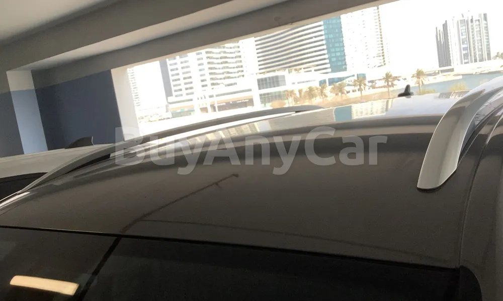 Vehicle photo 5