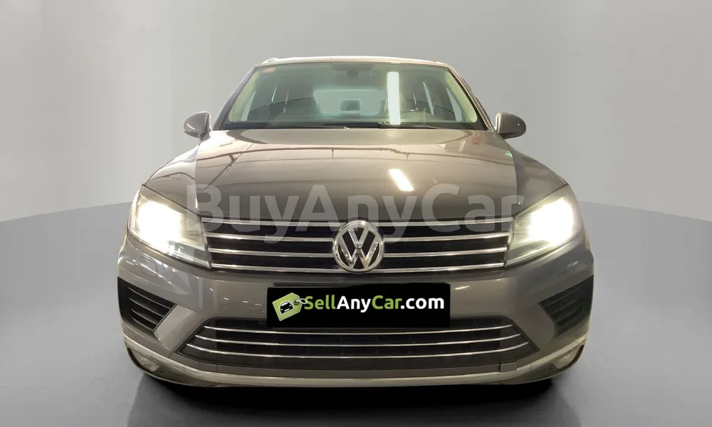 Vehicle photo 1