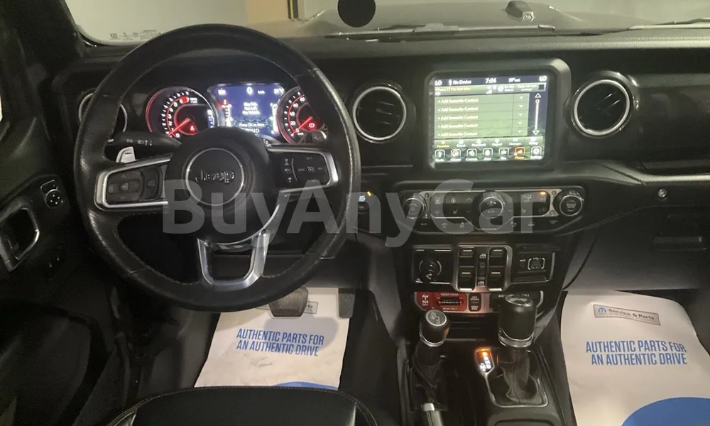 Vehicle photo 9