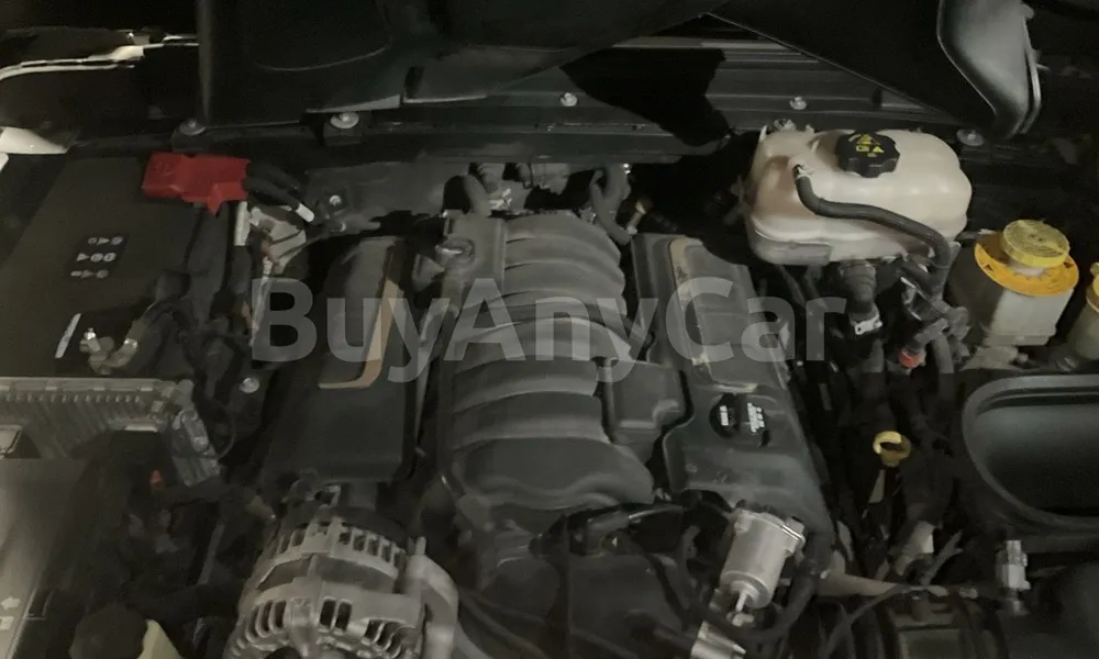 Vehicle photo 6