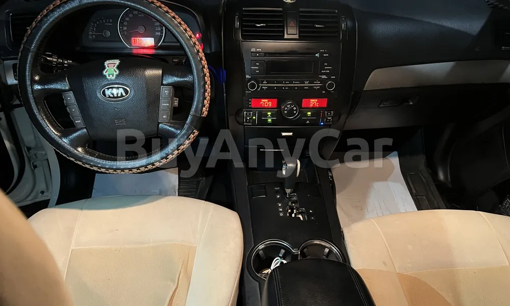 Vehicle photo 9