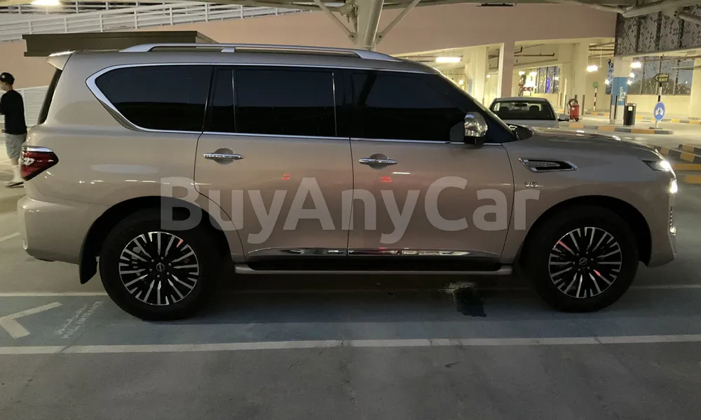 Vehicle photo 3