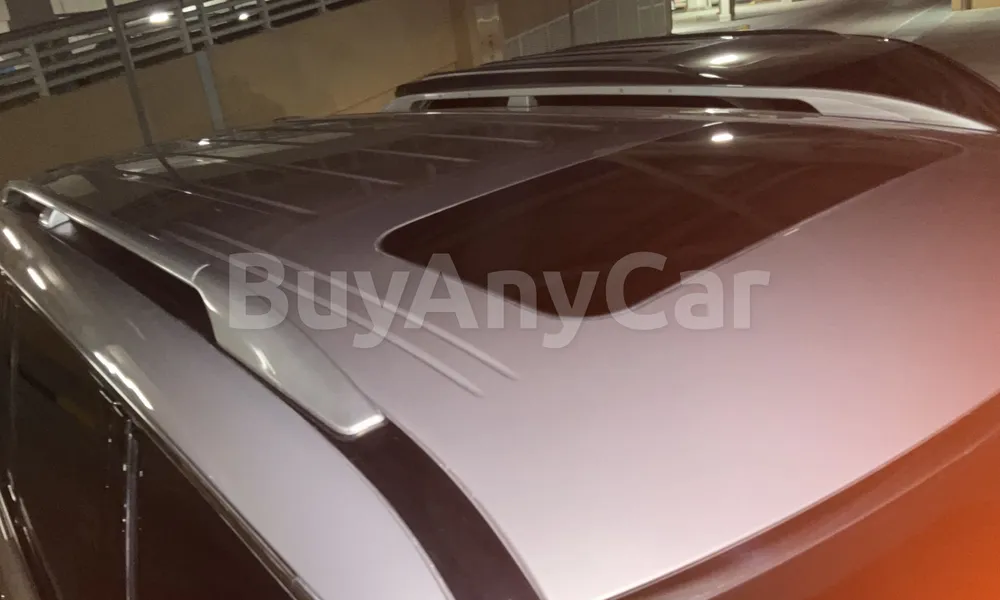 Vehicle photo 5