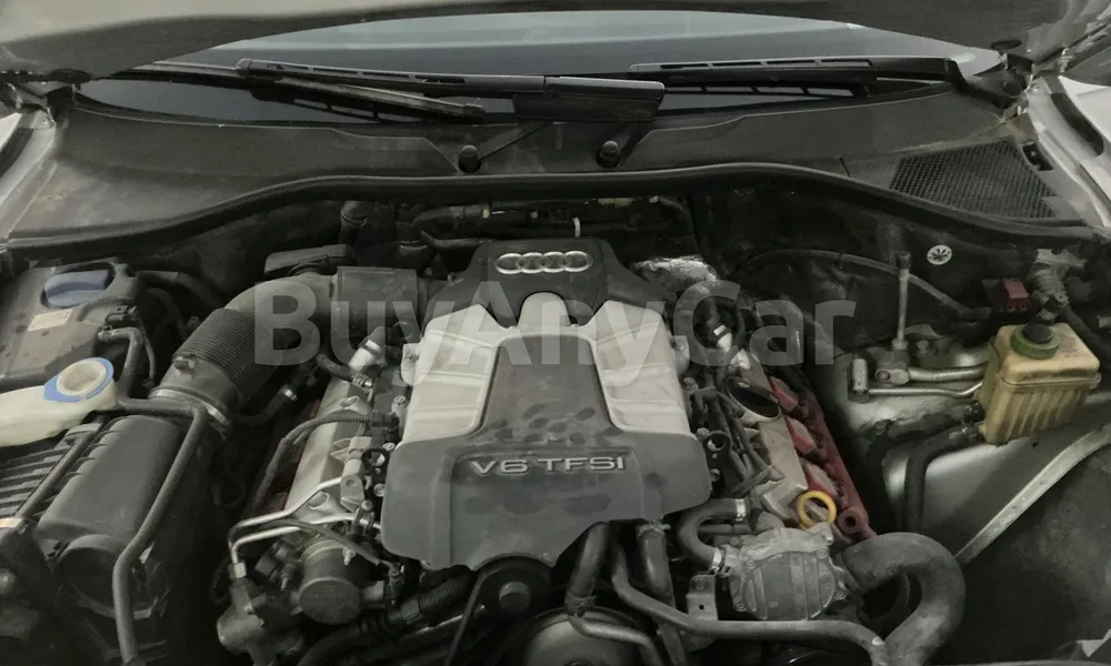 Vehicle photo 7