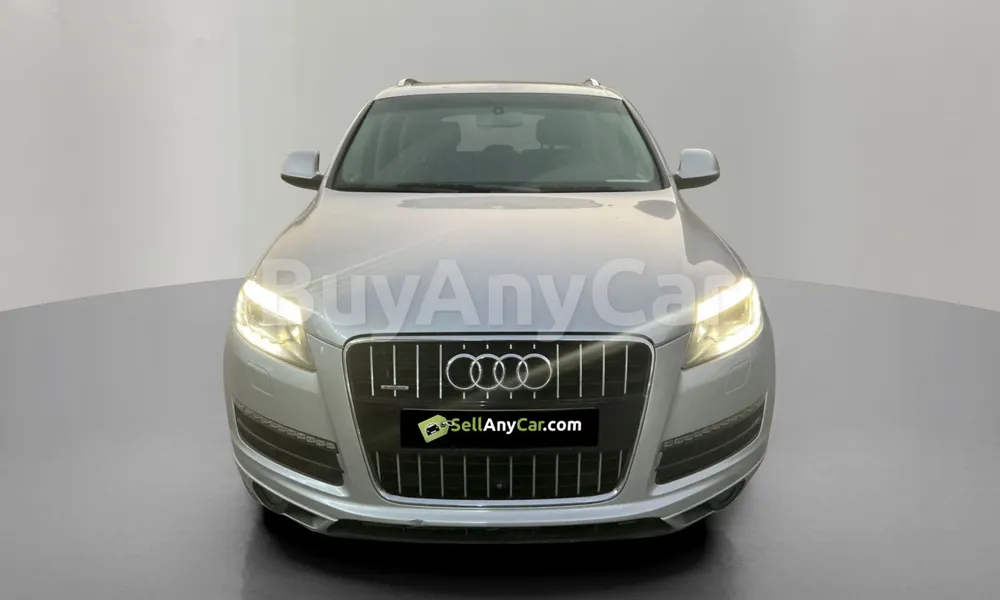 Vehicle photo 1