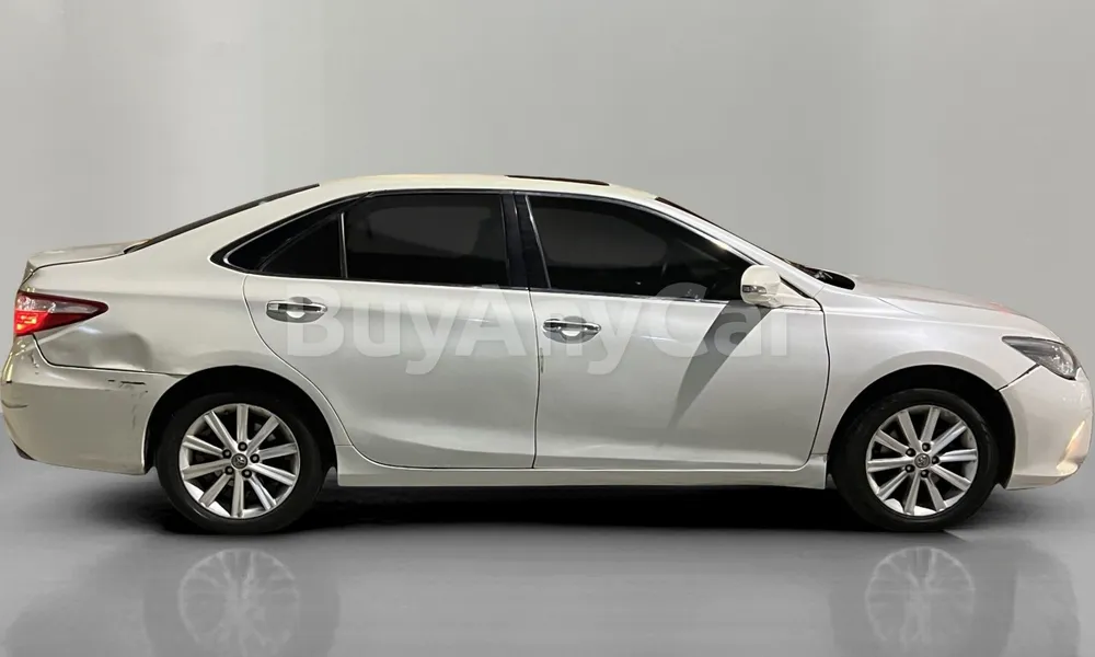Vehicle photo 3
