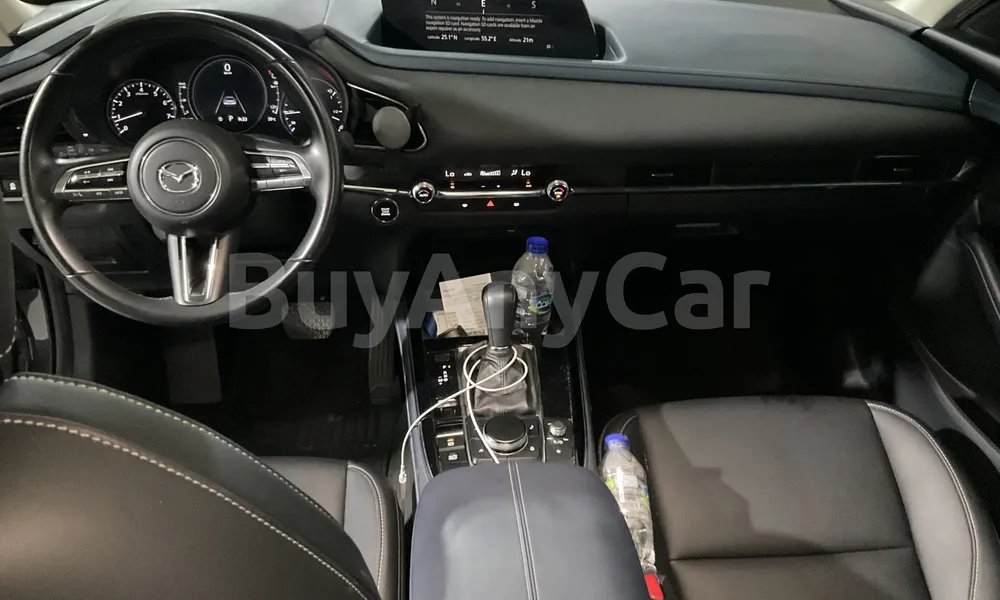 Vehicle photo 8