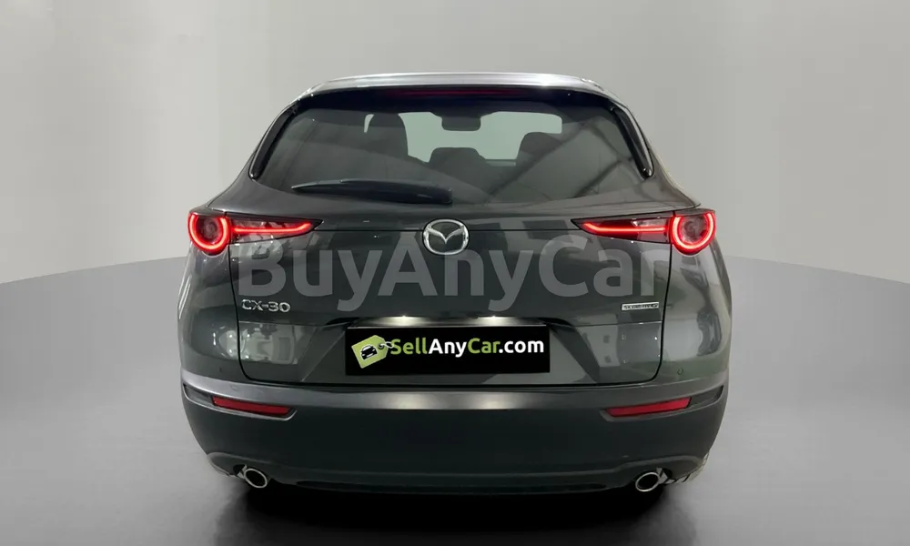 Vehicle photo 2