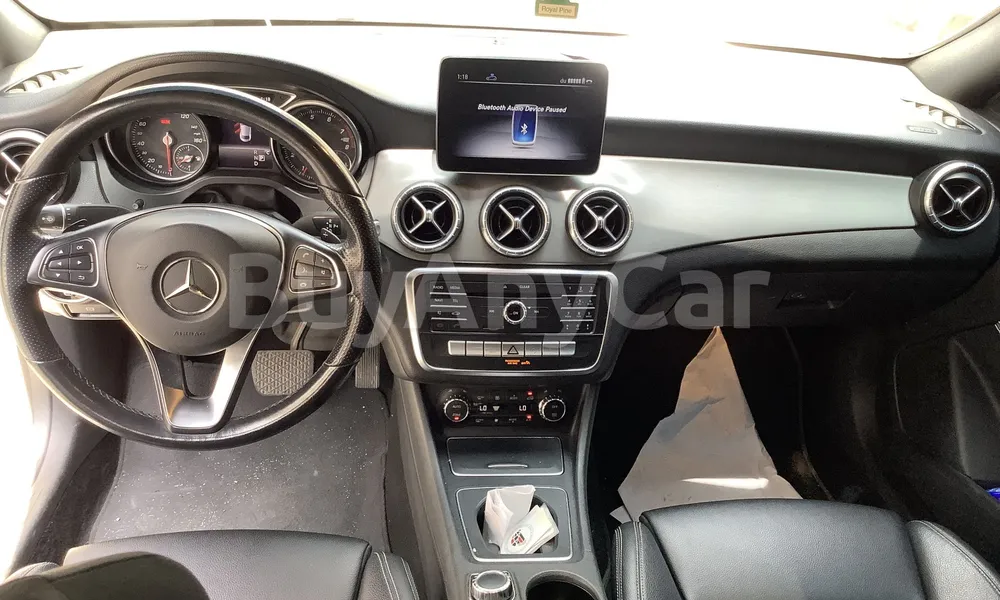Vehicle photo 8