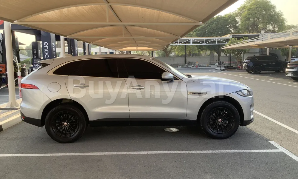 Vehicle photo 3
