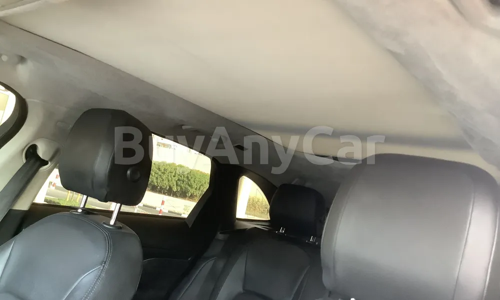 Vehicle photo 9