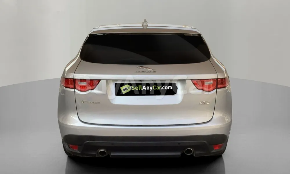Vehicle photo 2