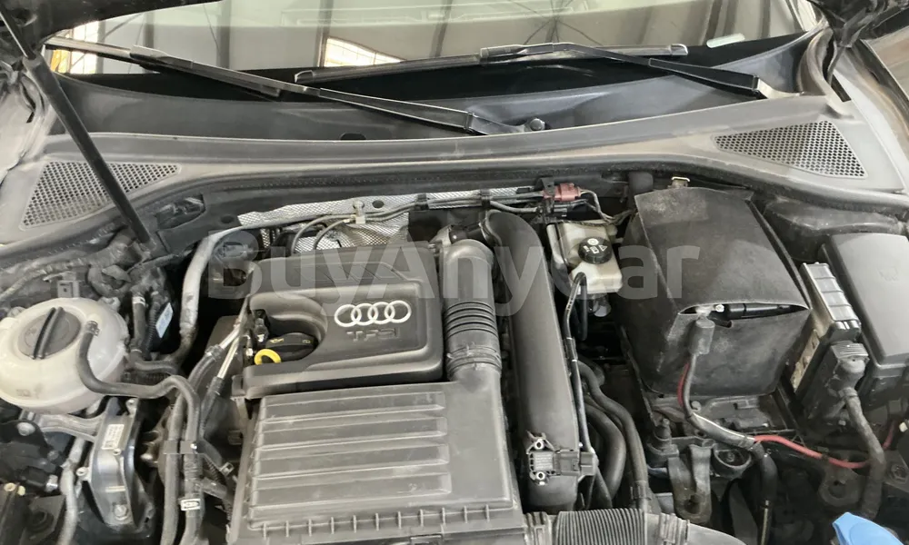Vehicle photo 6