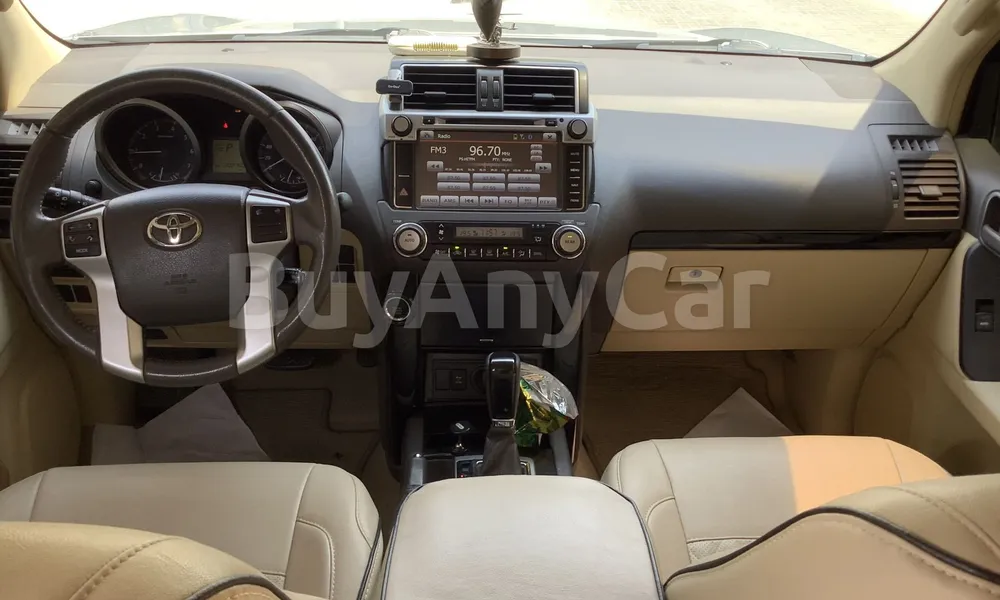 Vehicle photo 8