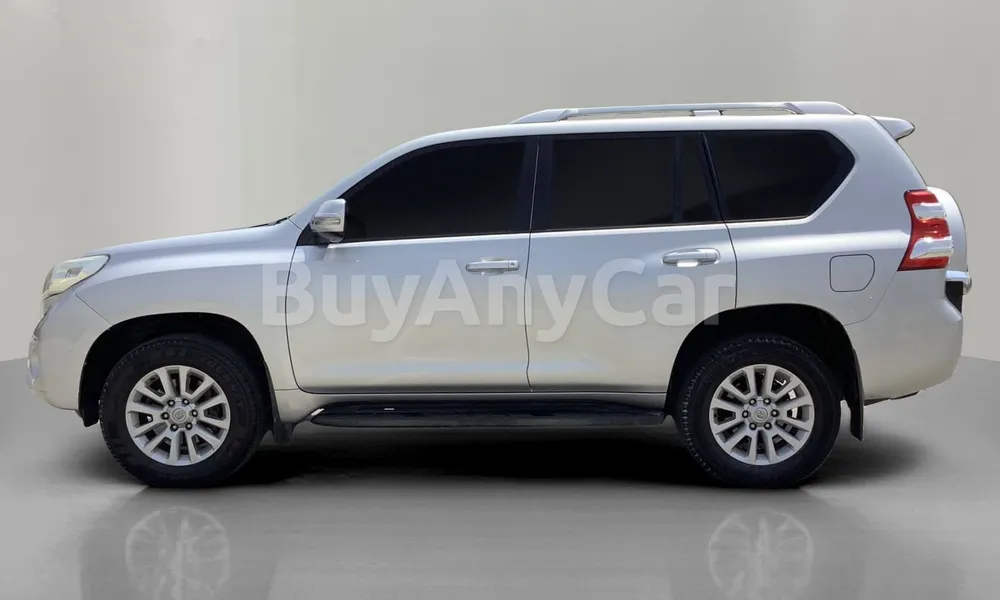 Vehicle photo 4