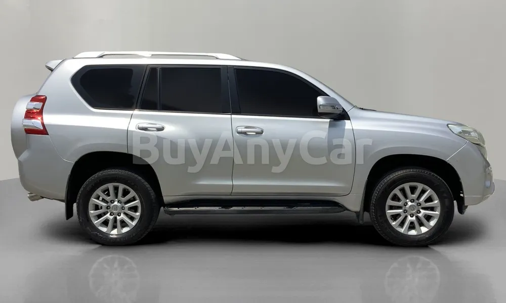 Vehicle photo 3