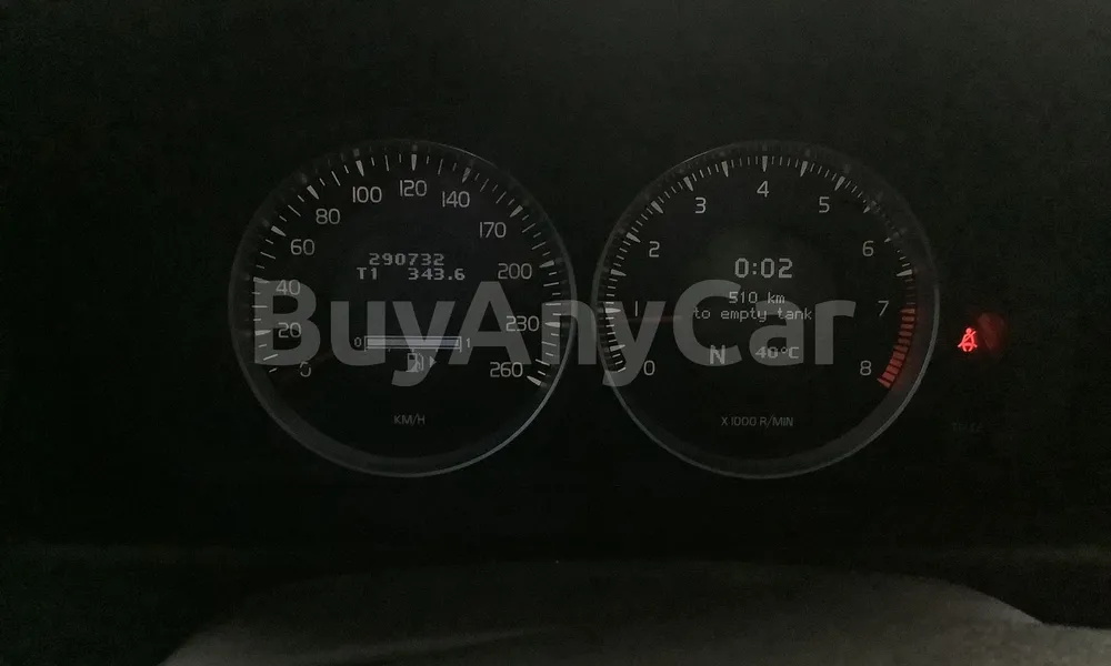 Vehicle photo 6