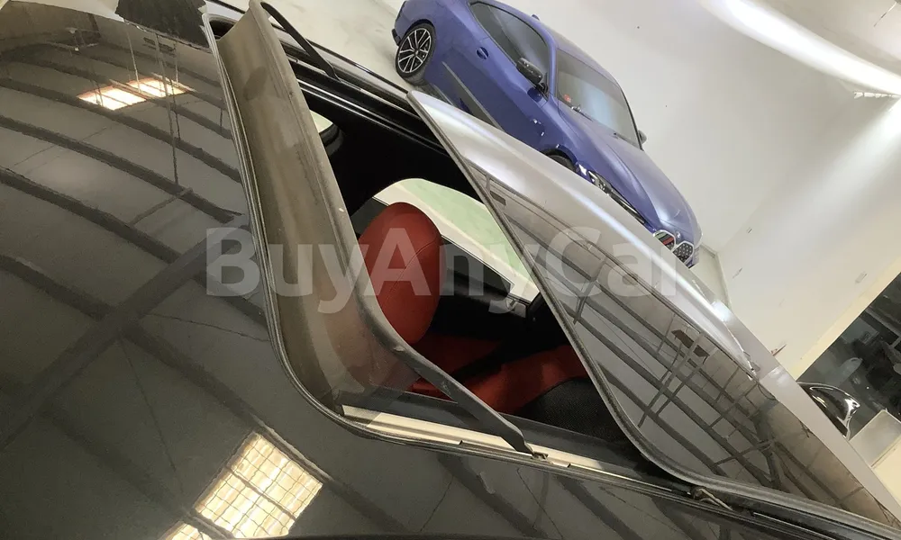 Vehicle photo 5
