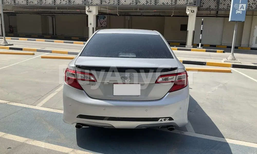 Vehicle photo 2