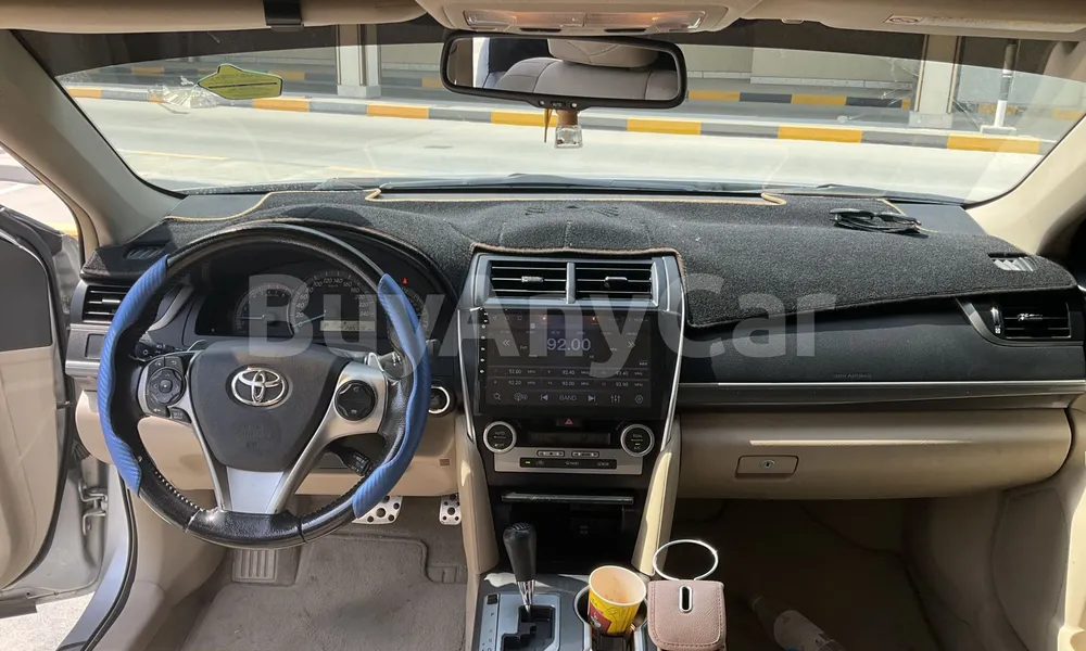 Vehicle photo 7