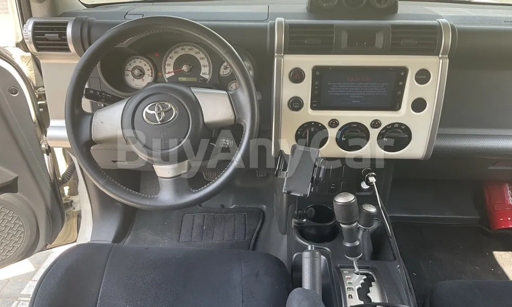 Vehicle photo 11