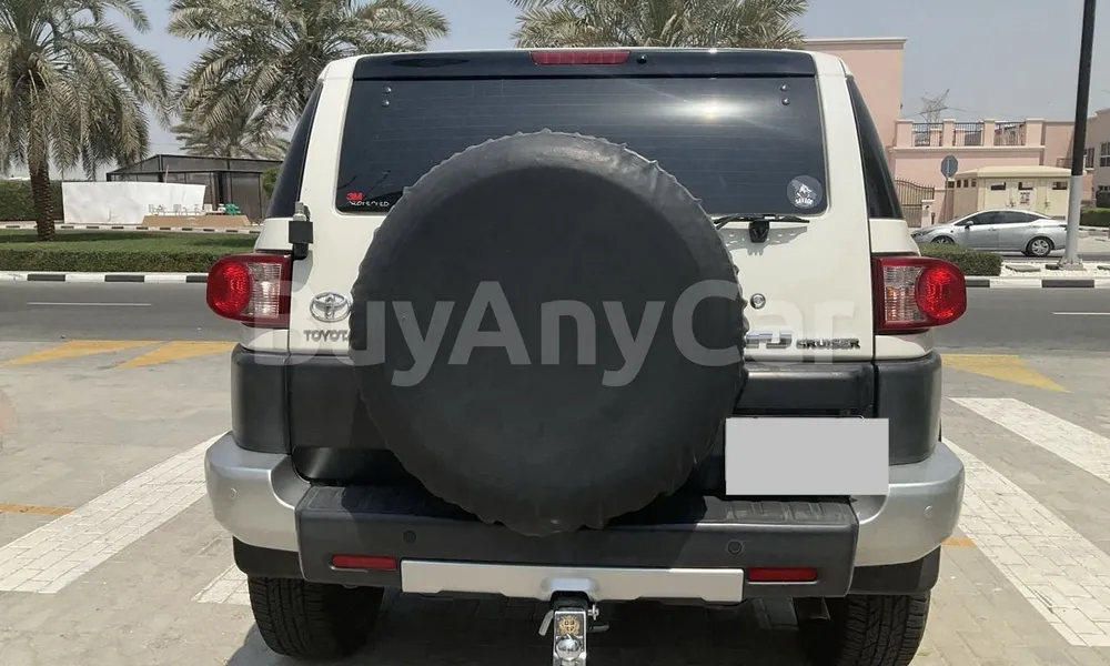 Vehicle photo 3