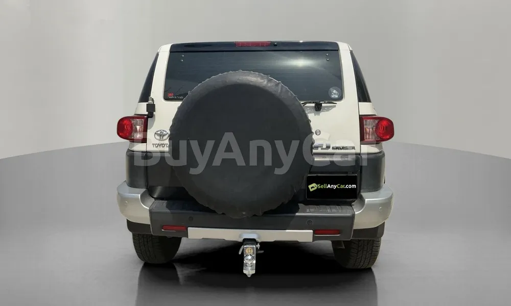 Vehicle photo 4