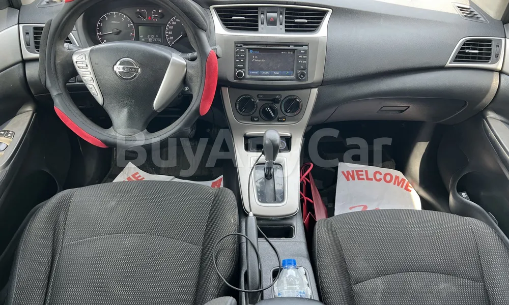 Vehicle photo 8