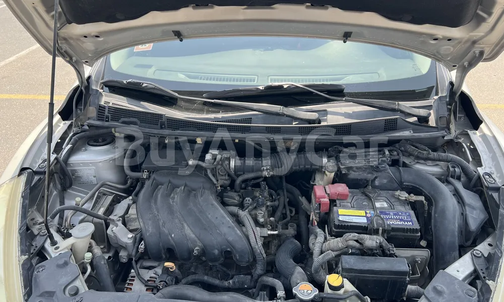 Vehicle photo 6
