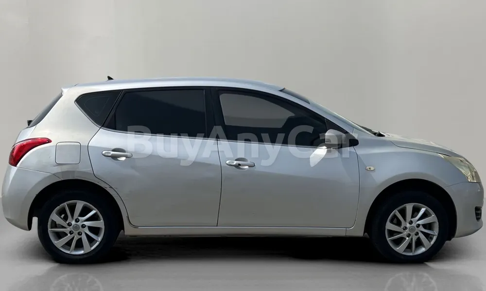 Vehicle photo 3