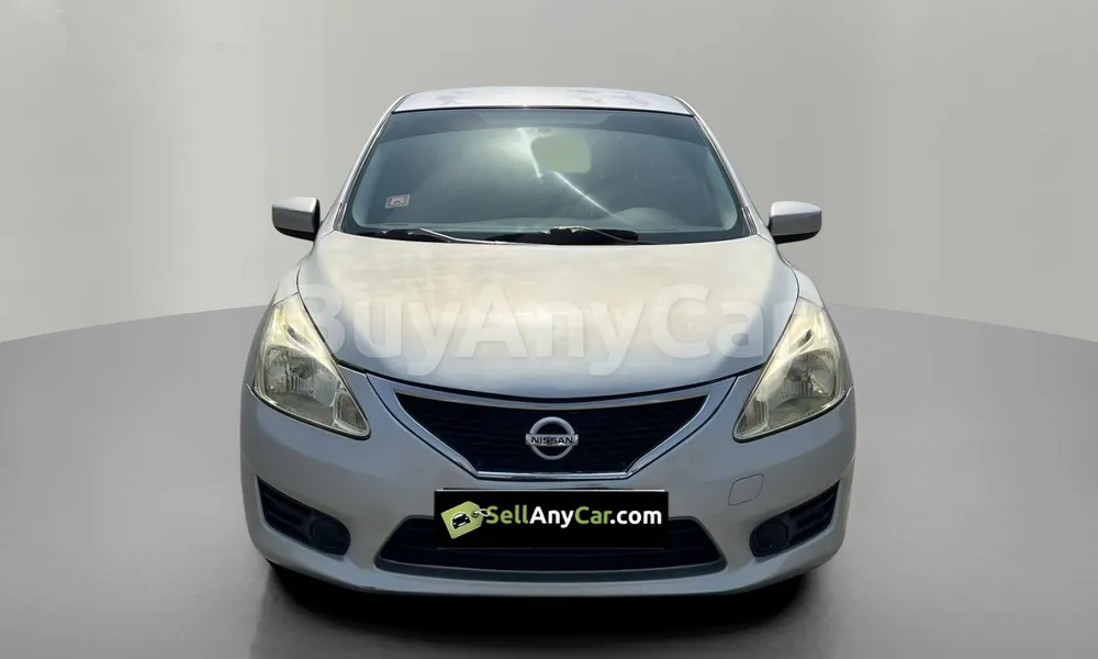Vehicle photo 1
