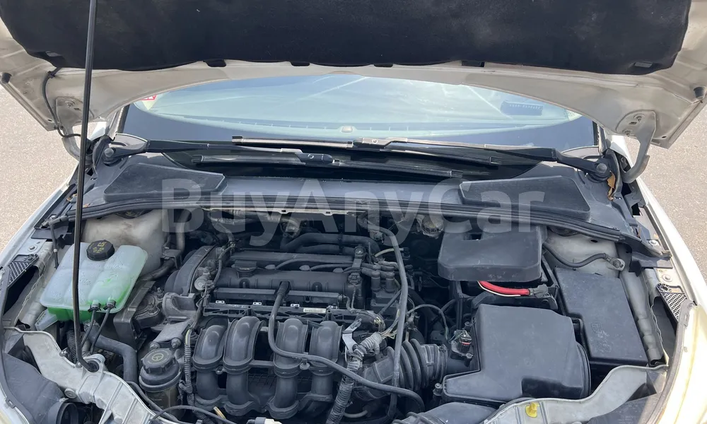 Vehicle photo 6