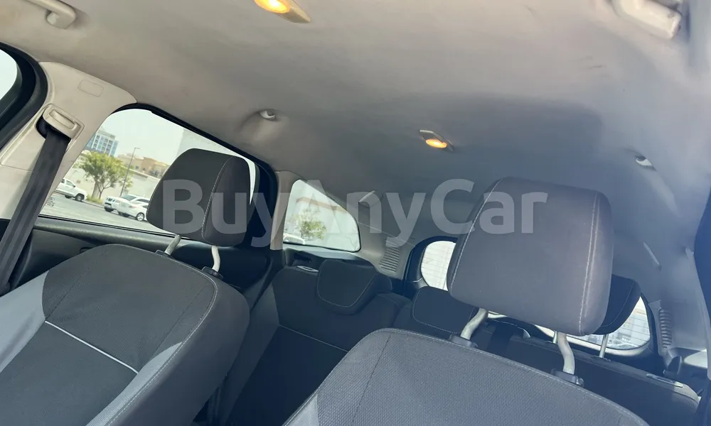Vehicle photo 9