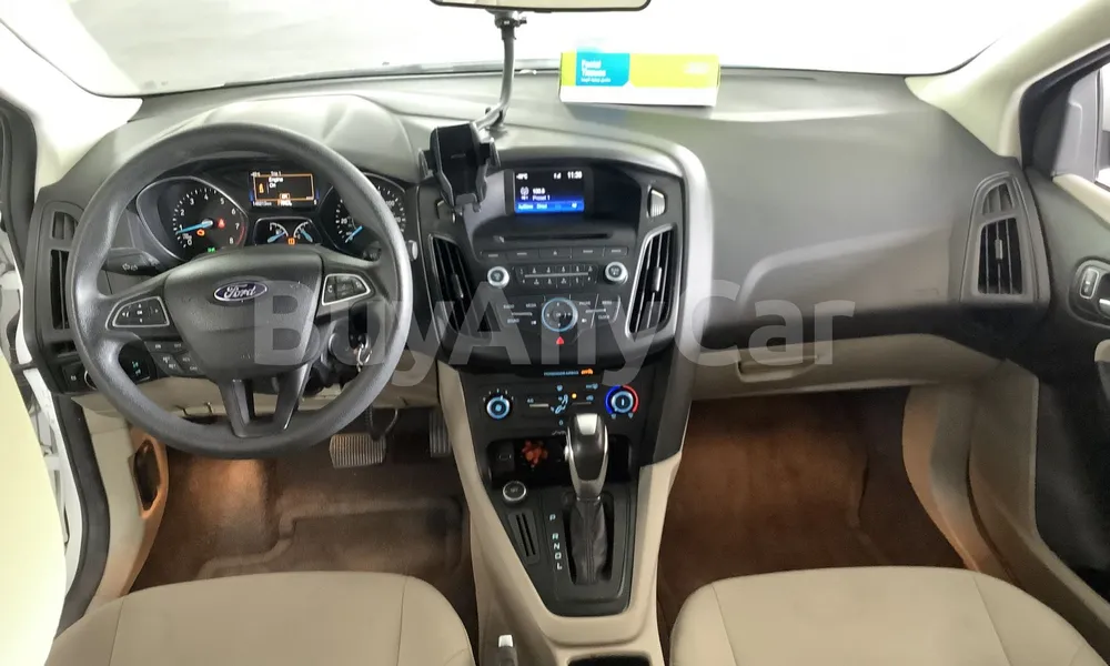 Vehicle photo 8