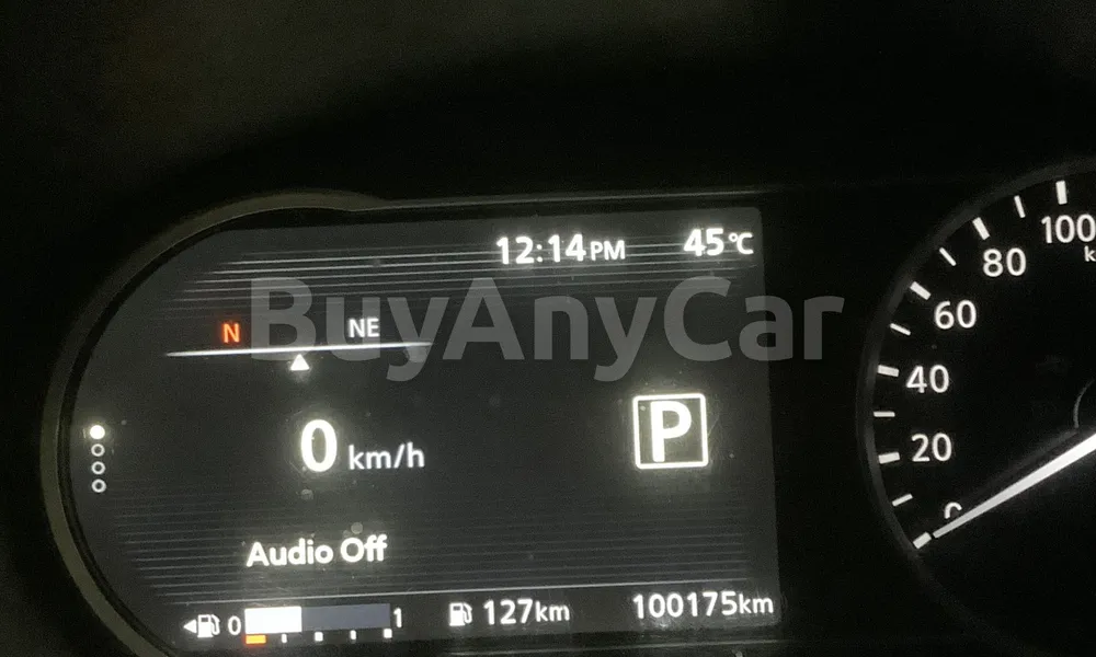 Vehicle photo 7