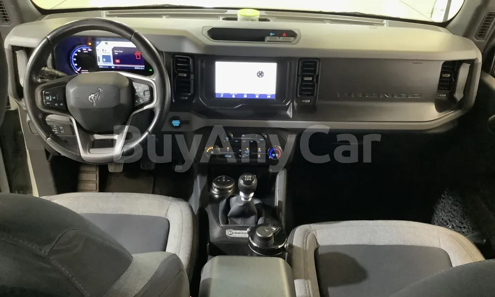 Vehicle photo 10