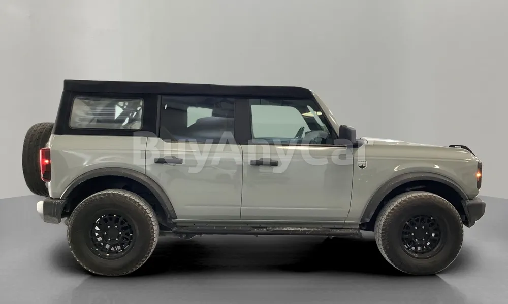 Vehicle photo 5