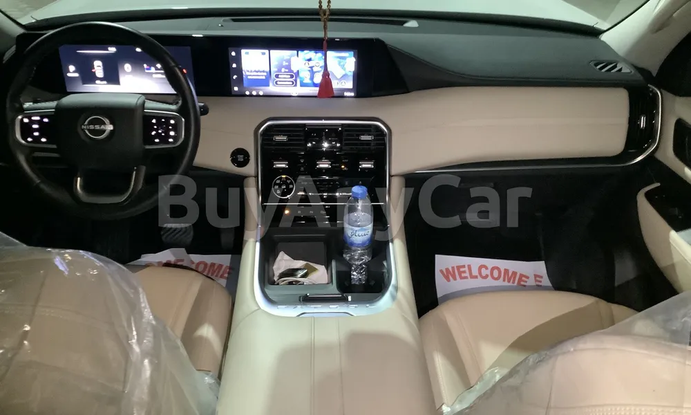 Vehicle photo 7