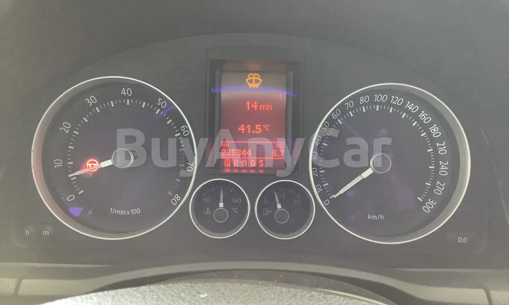 Vehicle photo 6