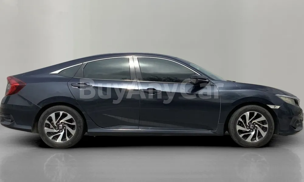 Vehicle photo 4