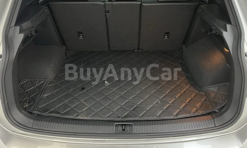 Vehicle photo 15