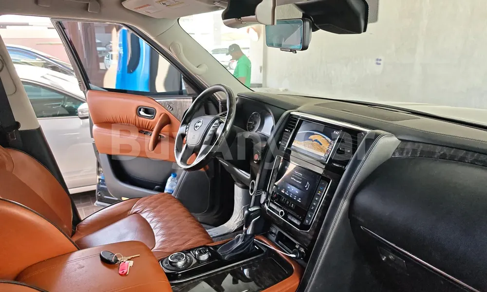 Vehicle photo 5